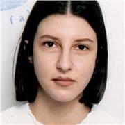 Moi, je suis professeur de la langue française qui donne des cours depuis 3 ans. Je cherche de nouveaux élèves pour les cours en ligne